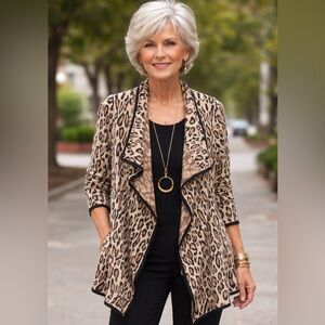 💕3/$25💕 Cupio Leopard Print Open Cardigan